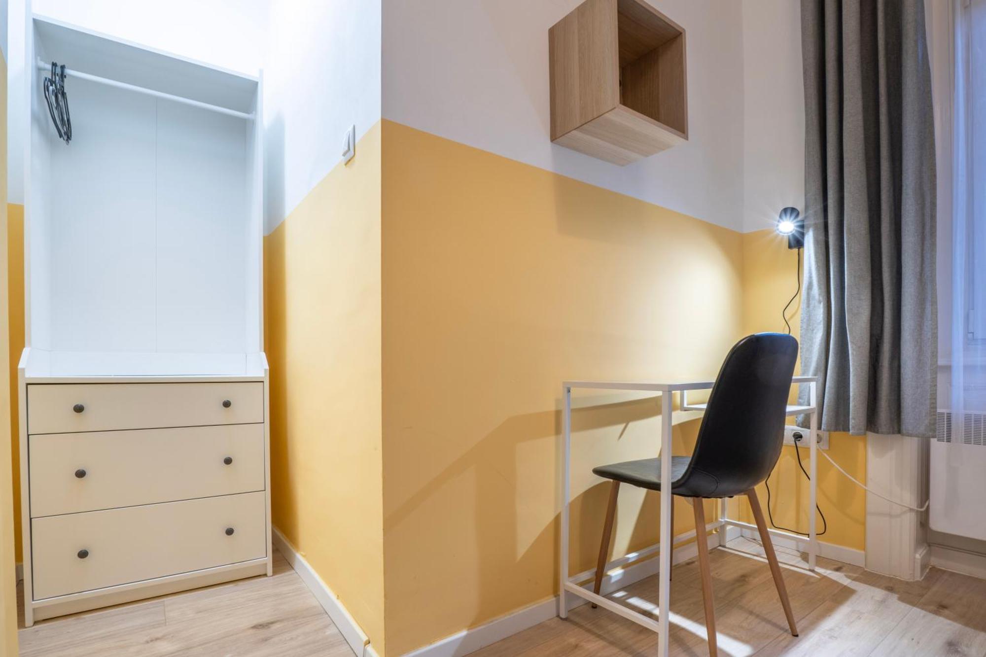 4-Bedroom Comfort Apartment In The Citycenter F38 Budapest Exterior photo