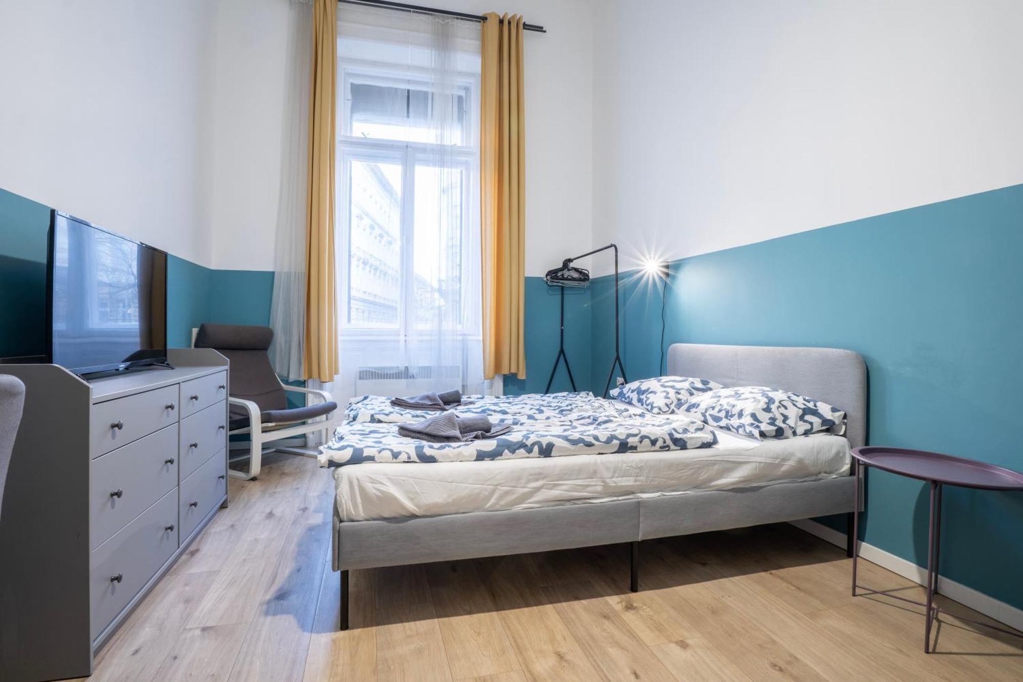 4-Bedroom Comfort Apartment In The Citycenter F38 Budapest Exterior photo
