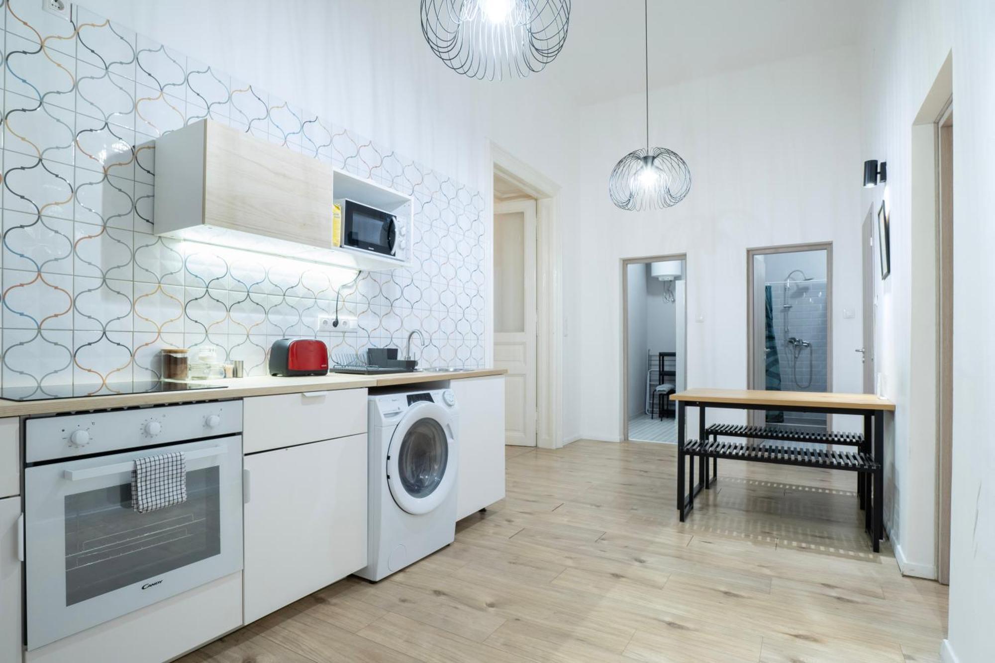 4-Bedroom Comfort Apartment In The Citycenter F38 Budapest Exterior photo